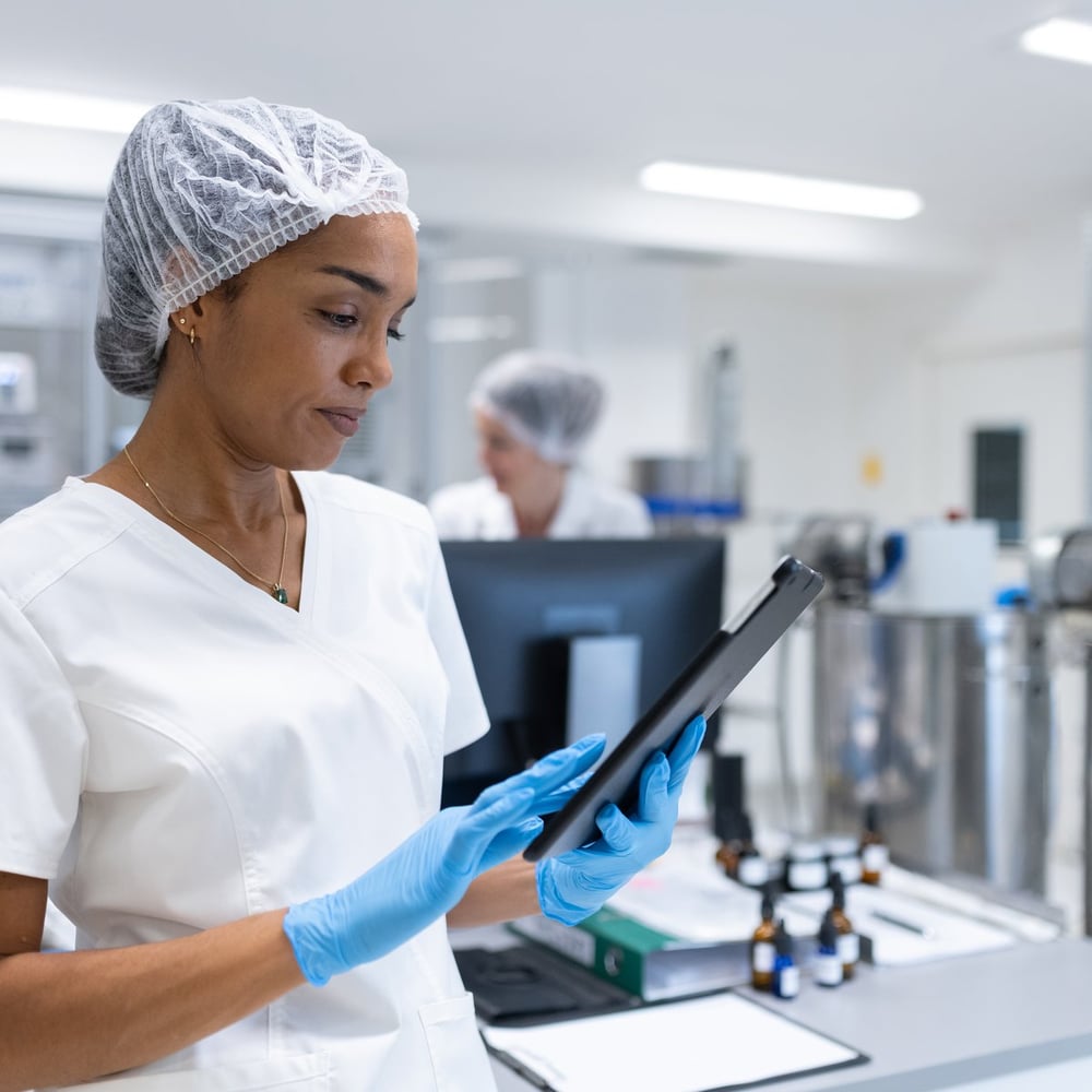 Nurse with digital tablet GettyImages-2196233628_1200x1200